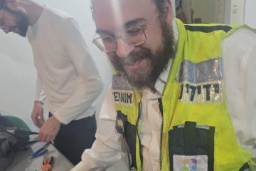 טלז־סטון: טבעת נלכדה באצבעה של גברת וחולצה בשלום על־ידי מתנדבי ידידים • “תוך כדי החילוץ המאתגר יצאתי לחדש את הציוד שנשבר”