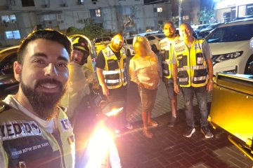 אילת: ילד ננעל ברכב בשגגה וחולץ בשלום על ידי מתנדבי ידידים