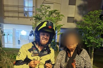 חדרה: טבעת של אישה נתקעה באצבעה – מתנדב ידידים שחרר את הטבעת וחילץ את האצבע בשלום • “בעת הליכתה ברחוב היא הרגישה שהאצבע מתנפחת”