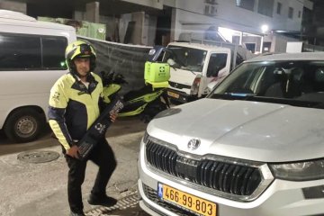 בני ברק: פעוט ננעל בשגגה ברכב, סג”מ מרחב דן חילץ אותו בשלום • “זמינים בכל שעה ולכל צורך”