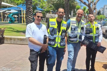 אשדוד: פעוט ננעל בשגגה ברכב, מתנדבי ידידים חילצו אותו בשלום • ״האמא הודתה לנו מעומק ליבה״