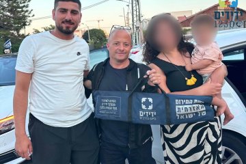 רמלה: פעוט ננעל בשגגה ברכב, מתנדבי ידידים חילצו אותו בשלום • ״תחושת סיפוק ענקית כל פעם מחדש״