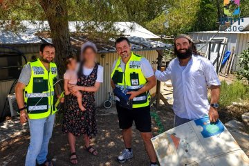 בת עין: תינוק ננעל לבדו ברכב וחולץ בשלום על־ידי מתנדבי ידידים “תחושת שליחות וערבות לפעול במסגרת הארגון”