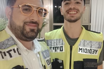 נתניה: טבעת נתקעה באצבעה של אישה, מתנדבי ידידים חילצו אותה בשלום