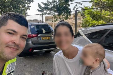 ראשון לציון: תינוק ננעל בשגגה ברכב, מתנדב ידידים חילץ אותו בשלום • “אין דרך מרגשת ומספקת יותר לפתוח בה את היום”
