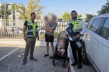 קרית גת: פעוט ואחיו התינוק ננעלו בשגגה ברכב, מתנדבי ידידים חילצו אותם בשלום • ״הם יודעים שיש להם על מי לסמוך״