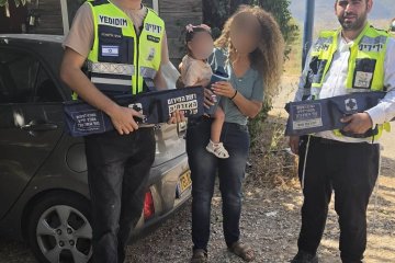 קיבוץ חוקוק: פעוטה ננעלה ברכב וחולצה בשלום ע״י מתנדבי ידידים