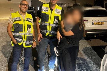 אשקלון: פעוט ננעל בשגגה ברכב, מתנדבי ידידים חילצו אותו בשלום • ״הכל מסתבך לטובה״