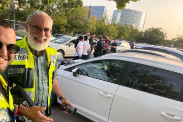מודיעין: פעוטה ננעלה בשגגה ברכב, מתנדבי ידידים חילצו אותה בשלום • ״תמיד אפשר לסמוך על ידידים״